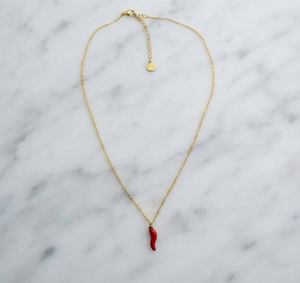 Collar Dorado con Colgante de guindilla Rojo | Colgante de Acero Inoxidable