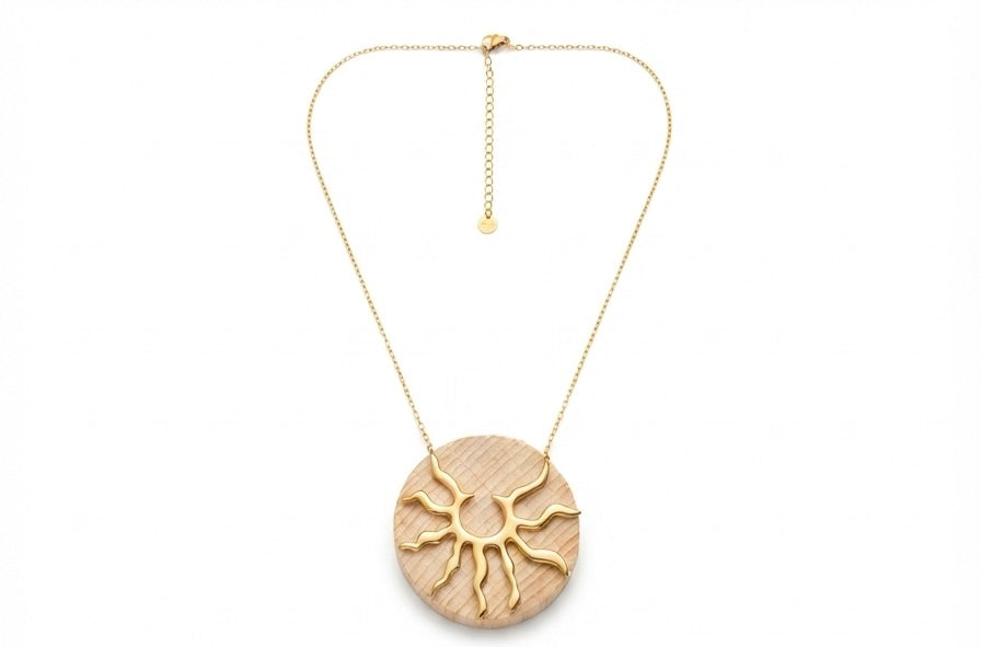 Collar Dorado con Colgante de Sol Agradable y Radiante | Colgante de Acero Inoxidable